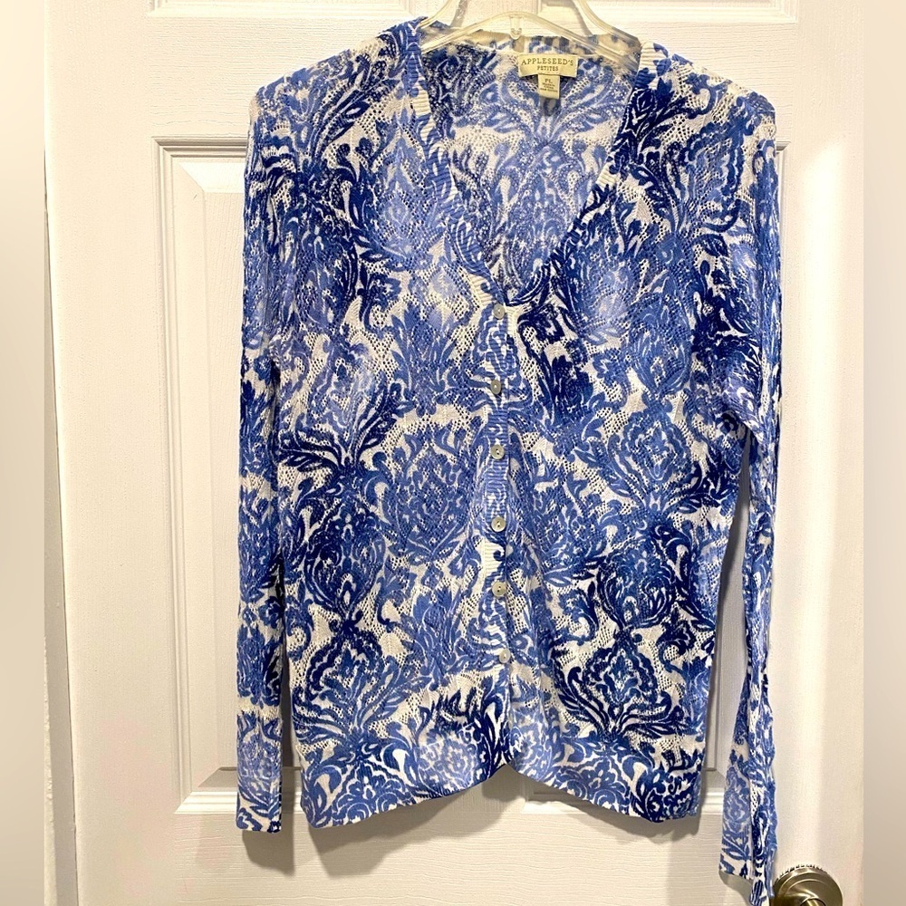 Appleseed’s Cardigan sweater blue white lightweight long sleeve Pearl buttons
LP